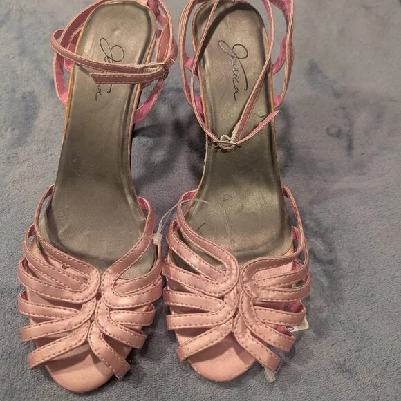 Heals size 9 - Picture 2 of 2